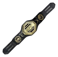 Dustin poirier signed d'occasion  Expédié en Belgium