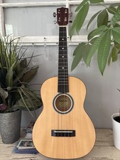 Amigo baritone ukulele for sale  Greenfield