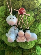 Enfeites minúsculos de hipopótamo - Você escolhe comprar usado Enfeites minúsculos de hipopótamo - Você escolhe comprar usado  Enviando para Brazil