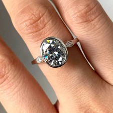 4.75 ctw oval for sale  Floral Park