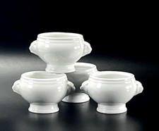 Conjunto de 4 pés de sobremesa de sopa pequena com cabeça de leão branco caixa e barril comprar usado  Enviando para Brazil