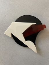 Broche design 80s d'occasion Broche design 80s d'occasion  Neuilly-sur-Seine