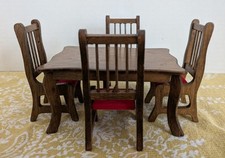 Mesa de jantar vintage miniatura para casa de bonecas e 4 cadeiras almofadadas vermelhas 1:12, usado comprar usado  Enviando para Brazil