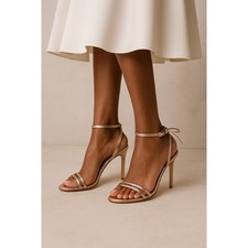 Vince camuto gold for sale  New Orleans