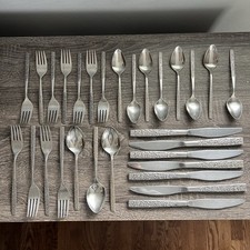 Usado, Oneida aço inoxidável SSS montagem em relevo detalhes florais conjunto misto de 29 comprar usado Usado, Oneida aço inoxidável SSS montagem em relevo detalhes florais conjunto misto de 29 comprar usado  Enviando para Brazil