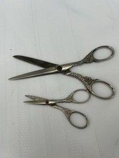 Usado, Dois pares de tesouras decorativas vintage de costura ou bordado comprar usado  Enviando para Brazil