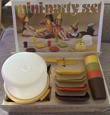 Antigo 1980 Tupperware Mini Conjunto de Festa Caixa Original Nunca Usado Pratos para Cake Taker+ comprar usado  Enviando para Brazil