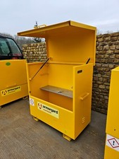 825 vat new for sale  HORLEY