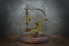 EM BREVE! Prensa de rebite manual de couro Rafflenbeul antiga vintage, usado comprar usado  Enviando para Brazil