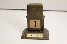 Antigo calendário de mesa perpétuo flip art déco latão antigo patenteado 21 de agosto de 1928 comprar usado  Enviando para Brazil
