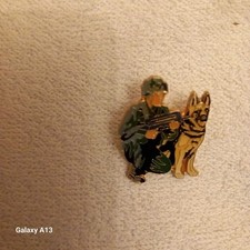 Pin rare maitre d'occasion  La Guerche-de-Bretagne