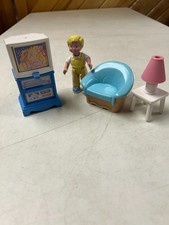 CASA DE BONECAS FISHER PRICE 6364 CADEIRA SALA DE ESTAR FAMÍLIA AMOROSA TV BONECA MENINO + comprar usado  Enviando para Brazil