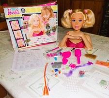 Tête coiffer barbie d'occasion  Aulnoye-Aymeries