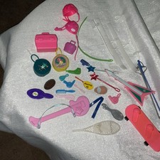 Usado, Lote de acessórios para bonecas Barbie Ken guitarra rocker esquis skate diversos.  comprar usado  Enviando para Brazil