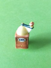 Fève porcelaine petit d'occasion  Lure
