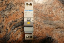 Hager mfn702 disjoncteur d'occasion  Barr