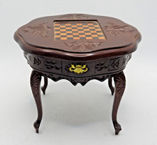 T2. MESA DE XADREZ VINTAGE MINIATURA CASA DE BONECAS ESCULPIDA EM MADEIRA H7x W9.5 comprar usado  Enviando para Brazil