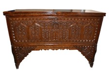 Antica cassapanca stile usato Antica cassapanca stile usato  Borgo San Dalmazzo