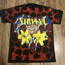 Camiseta caixa em forma de coração Nirvana XL vintage reimpressão 1993 etiqueta gigante por Tee Jays comprar usado Camiseta caixa em forma de coração Nirvana XL vintage reimpressão 1993 etiqueta gigante por Tee Jays comprar usado  Enviando para Brazil