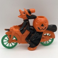 Vintage Halloween Bruxa Jack O' Lanterna Motocicleta Bicicleta Vassoura Brinquedo Plástico comprar usado  Enviando para Brazil