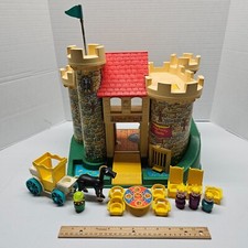 1974 Vintage Fisher Price LITTLE PEOPLE CASTLE #993 - Król Królowa Książę Leśnik na sprzedaż  Wysyłka do Poland