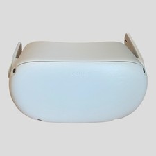 Oculus quest headset for sale  CHIPPENHAM
