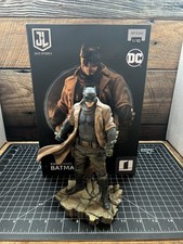 Estátua aberta Iron Studios Knightmare Batman escala de arte 1/10 DC Comics Affleck comprar usado Estátua aberta Iron Studios Knightmare Batman escala de arte 1/10 DC Comics Affleck comprar usado  Enviando para Brazil