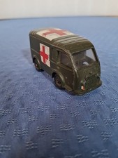 Ancienne voiture miniature d'occasion  Neuville-aux-Bois
