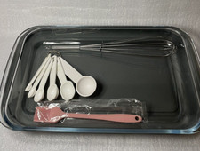 Conjunto de assadeira com vidro 9x14 assadeira de vidro, batedor, colheres de medição, pincel comprar usado  Enviando para Brazil