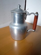 Joli pichet aluminium d'occasion  France