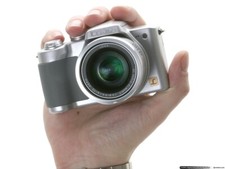 Fotocamera compatta digitale usato  Valdagno