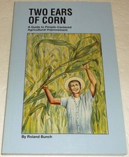 Two Ears of Corn: A Guide to People-Centered Agricultural Improvement comprar usado Two Ears of Corn: A Guide to People-Centered Agricultural Improvement comprar usado  Enviando para Brazil