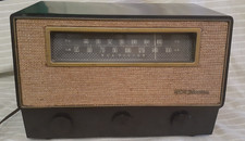 Rádio de mesa vintage 1951 RCA Victor modelo X-711 AM/FM com entrada fono, funcionando! comprar usado Rádio de mesa vintage 1951 RCA Victor modelo X-711 AM/FM com entrada fono, funcionando! comprar usado  Enviando para Brazil