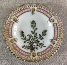 Petite assiette porcelaine d'occasion  Monnaie