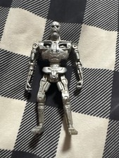 Boneco de ação vintage Terminator 2 T-800 Techno Punch 5,5" Kenner Carolco 1991 comprar usado  Enviando para Brazil
