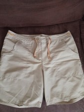 Petit short beige d'occasion  Auvers-sur-Oise
