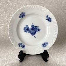 Prato liso Royal Copenhagen flor azul 8,1 polegadas de diâmetro usado com imperfeição menor comprar usado  Enviando para Brazil