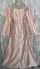 Camisola espreguiçadeira vintage nova com etiquetas L XL nylon pêssego anfitriã roupão casa casaco comprar usado  Enviando para Brazil