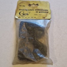 Coppia copripedali antiscivolo usato  Imola
