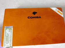 Boite cohiba piramides d'occasion  Auvers-sur-Oise