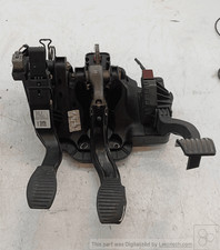 3801990114 pedaliera compl. usato  Italia