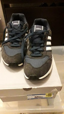 Scarpe ginnastica uomo usato  Langhirano