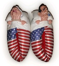 Usado, Chinelos George Barbara Bush tamanho M humor político novidade 1988 por Spitting Image comprar usado  Enviando para Brazil