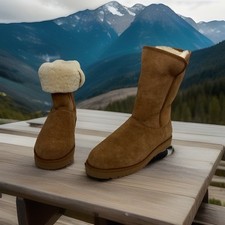 Ugg classic short for sale  Oak Park