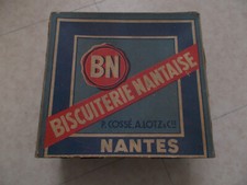 Ancienne grande boite d'occasion  Les Sorinières