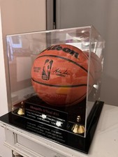 Pallone basketball autografato usato  Pomezia
