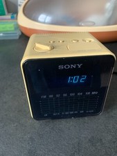 Radio réveil année d'occasion  Ardres