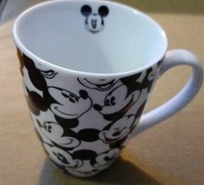Caneca de café Disney Mickey Mouse padrão todo preto e branco comprar usado  Enviando para Brazil
