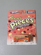 2011 Hot Wheels Pop Culture Reese's Pieces Volkswagen Micro Bus *Leia* comprar usado  Enviando para Brazil