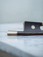 Lindo arco para violino pernambucano, estampado: J.P.LAUXERROIS PARIS comprar usado Lindo arco para violino pernambucano, estampado: J.P.LAUXERROIS PARIS comprar usado  Enviando para Brazil